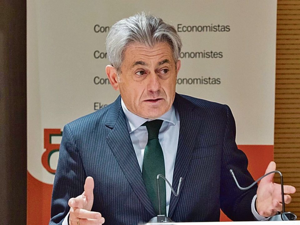 El presidente del Consejo General de Economistas, Valentín Pich.