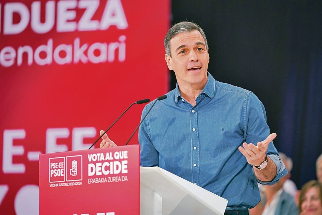 Pedro Sánchez, ayer en un acto de campaña del PSOE, en Vitoria.