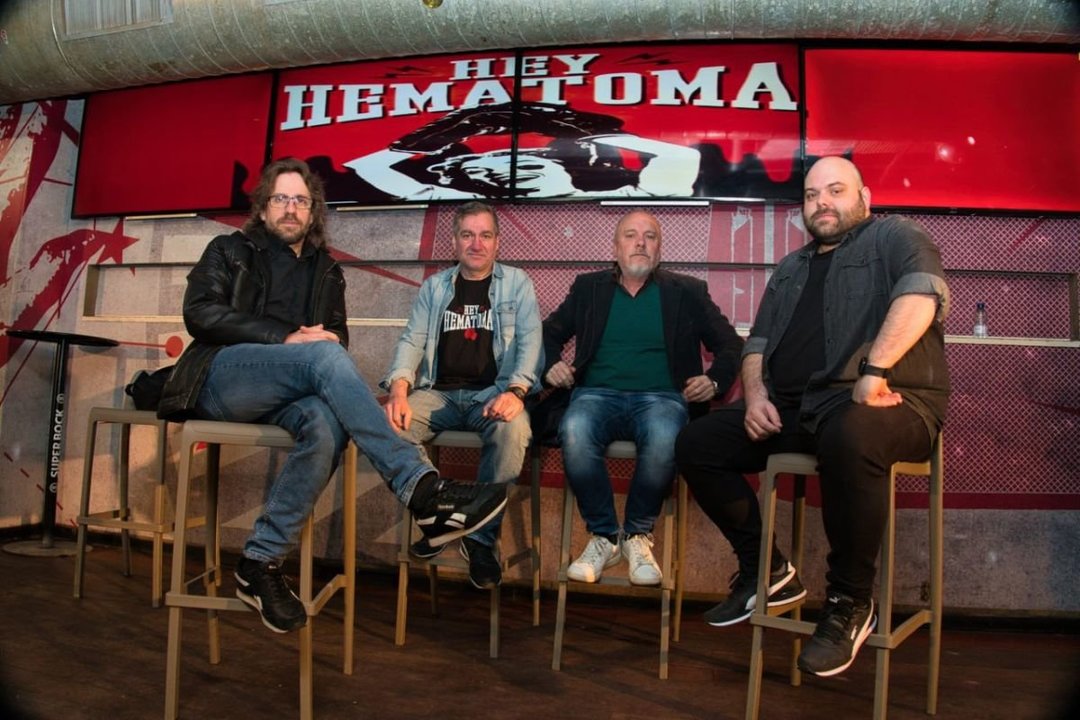 Alberto Cunha, Andrés Cunha, Javi Soto y Chus Dasilva, que junto a Miguel Costas,  forman Hey Hematoma.
