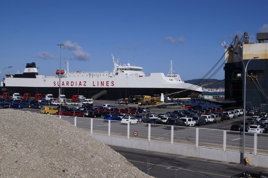 Barcos en la terminal de Bouzas, que tendrá más garantías de seguridad.