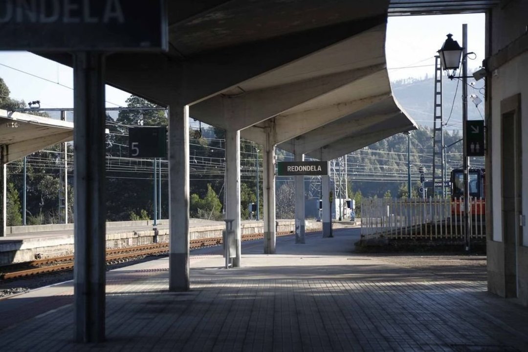 Imagen del estado actual de la vieja estación ferroviaria de Redondela.