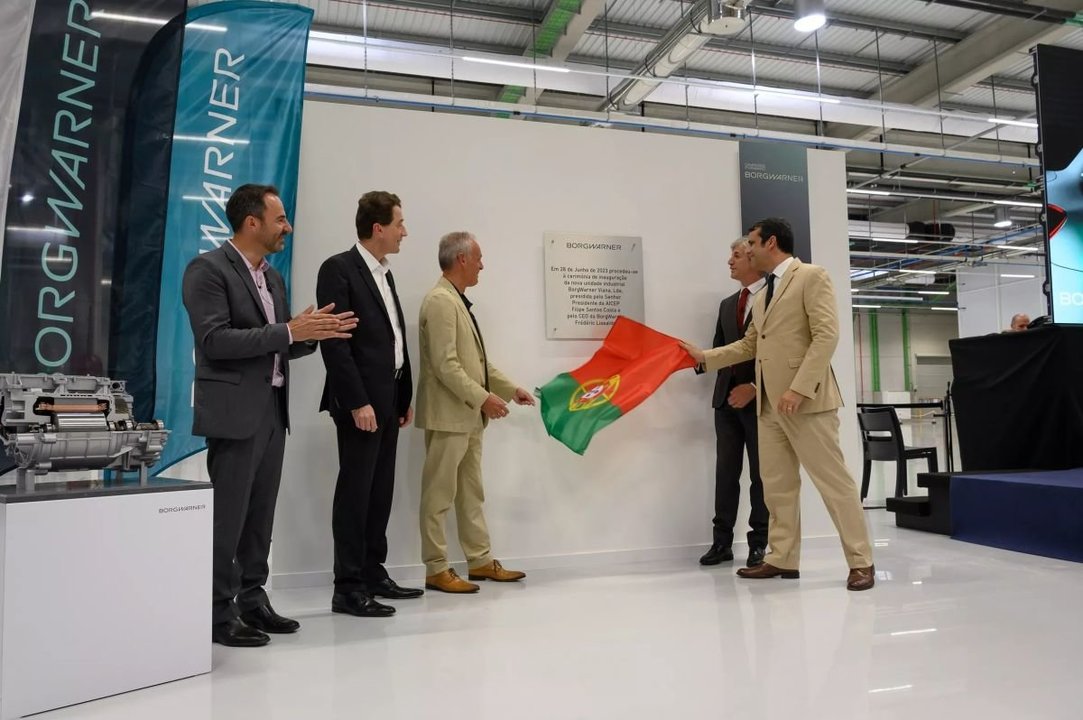 Imagen de la inauguración de la planta de la firma de componentes auto Borgwarner hace un año en Viana.