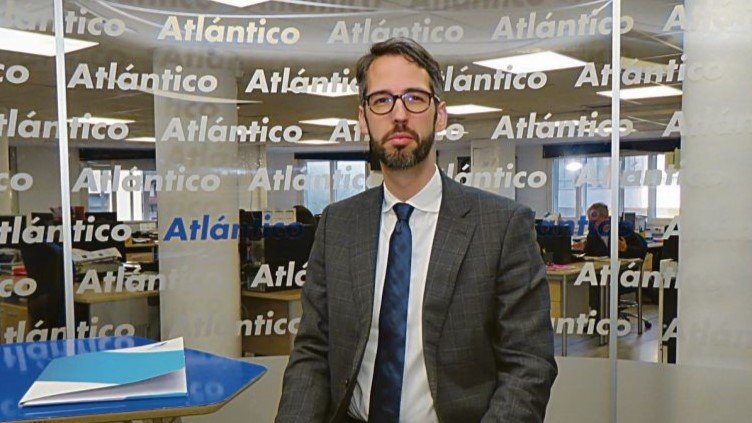 El secretario general de Anfaco-Cecopesca en el set de Atlántico TV.