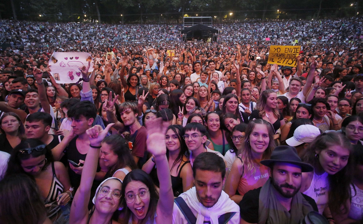 Miles de espectadores acudieron a la cita con la cantante Lola Índigo en Castrelos.